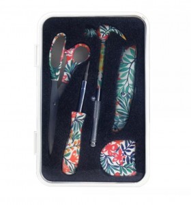 4pcs floral printed hand tool sets with carrying case including 6 in 1 hammer, tape measures, scissors and 4 in 1 screwdrivers